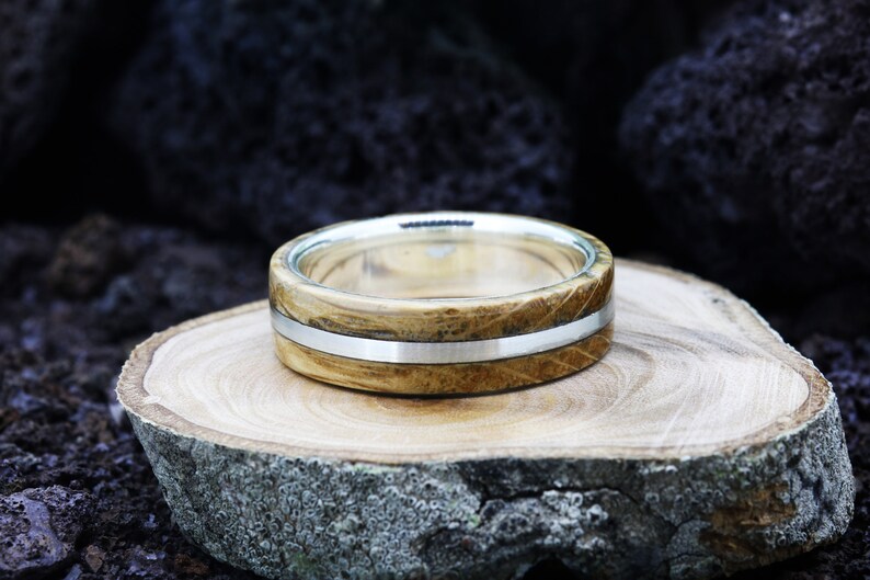 Whiskey Barrel /& Silver wood inlay wedding band ring