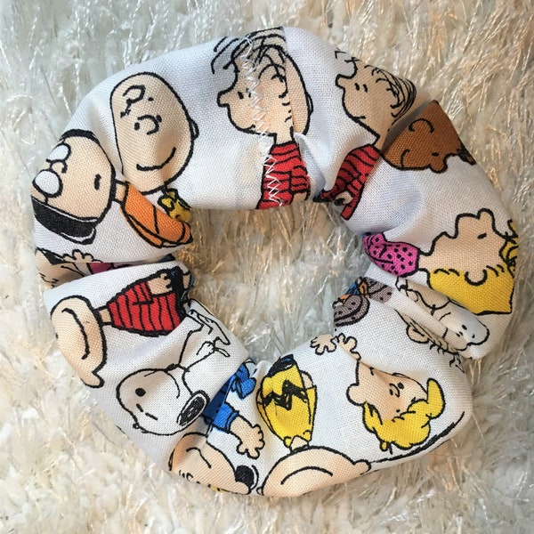 Charlie Brown Scrunchie - The Peanuts - Charlie Brown Accessory - Snoopy - Scrunchies -  Hair Elastic