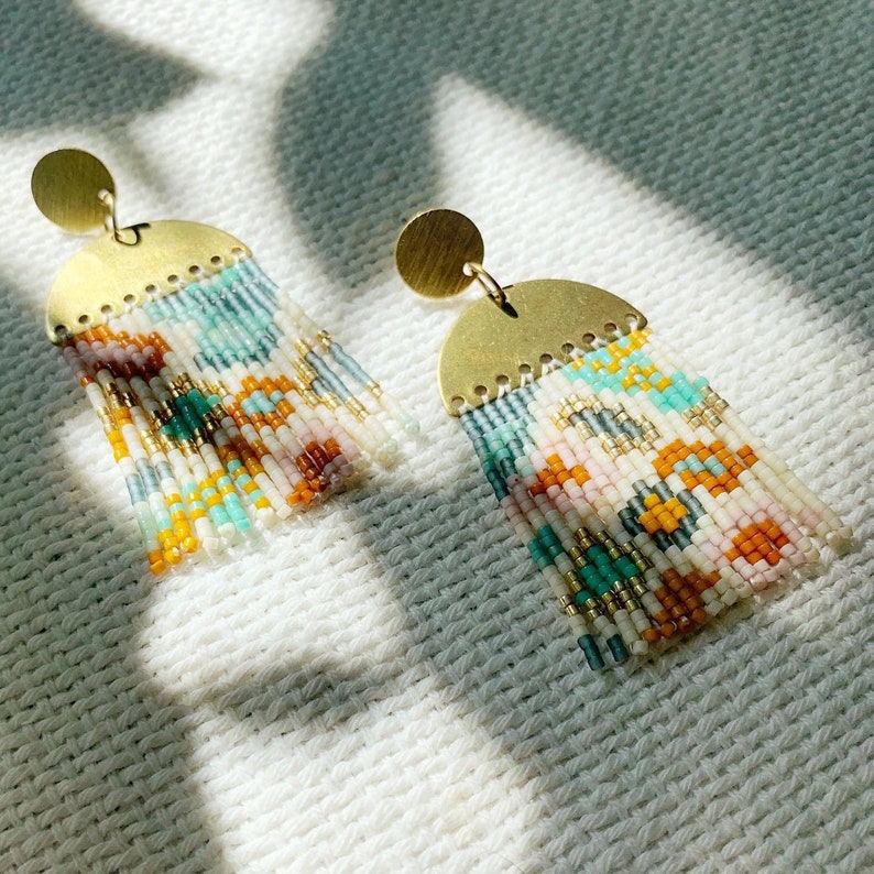 Fringe Studs Red - Brass