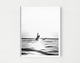 Black and White Minimalistic Surf Wall Art, Monochrome Surfing Poster Digital Download, Beach Home Decor, Vintage Ocean Printable Art