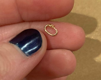 ONE! 14K Solid Gold Link Lock Locking Jump Ring Charm Pendant Holder 1 piece