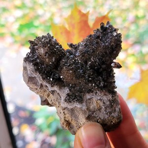 Quartz w/ carbon inclusions- Fonda, New York