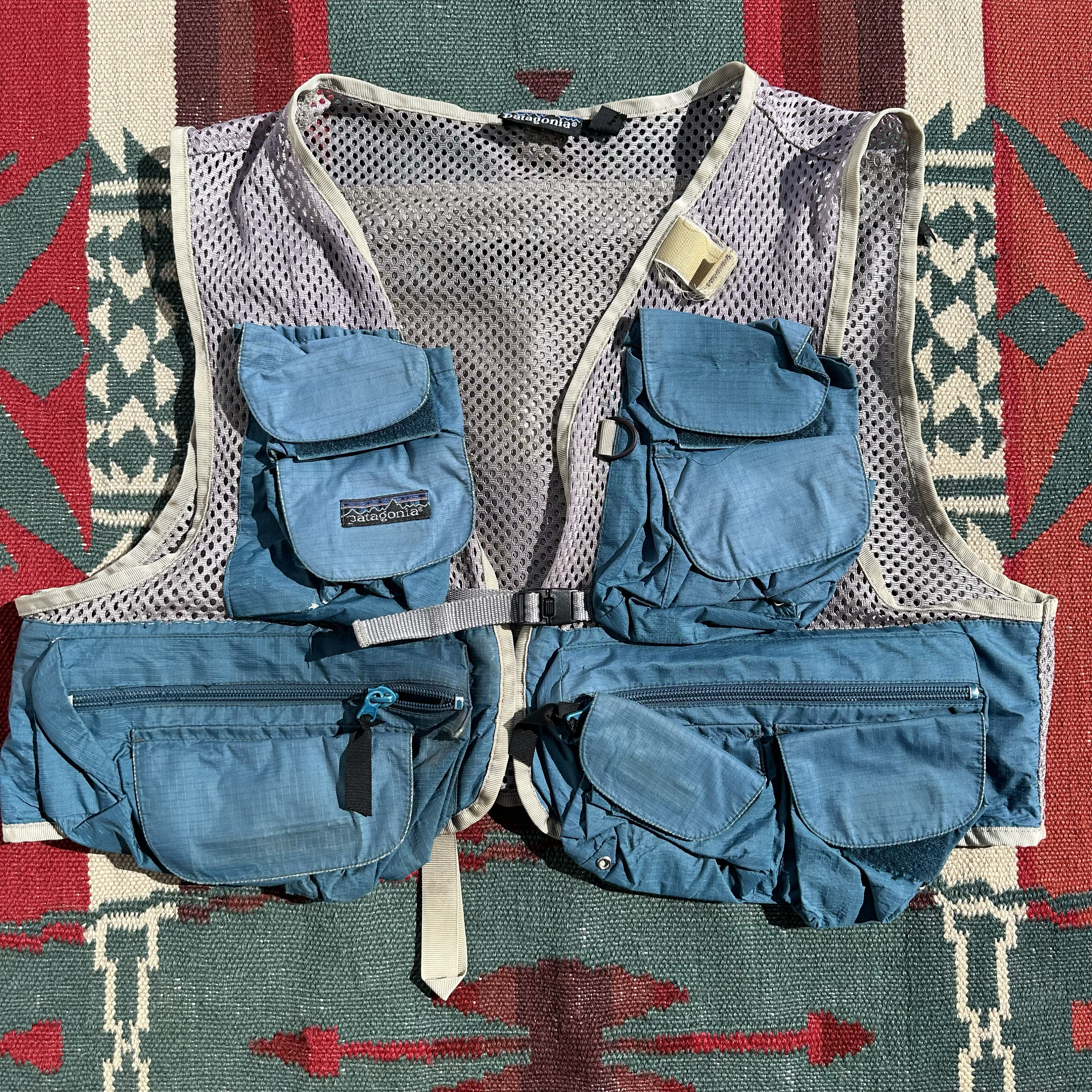 YakusugiLand Vintage 90s Patagonia Faded Green Mesh Fishing Vest