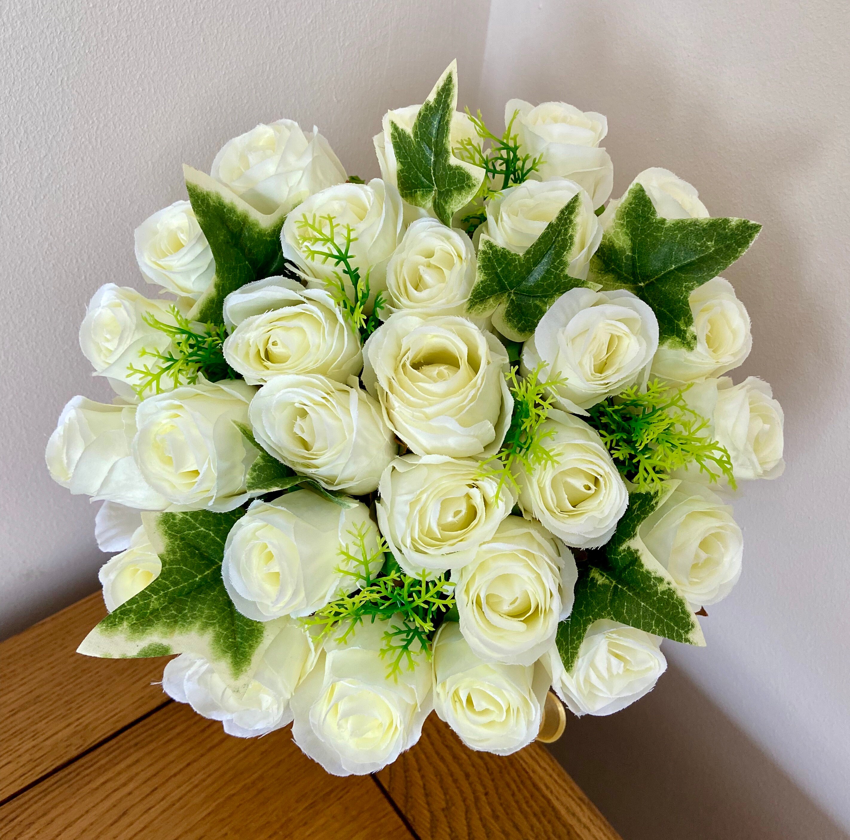 Artificial Hatbox Flower Arrangement Silk Flowers Gift Ivory Roses