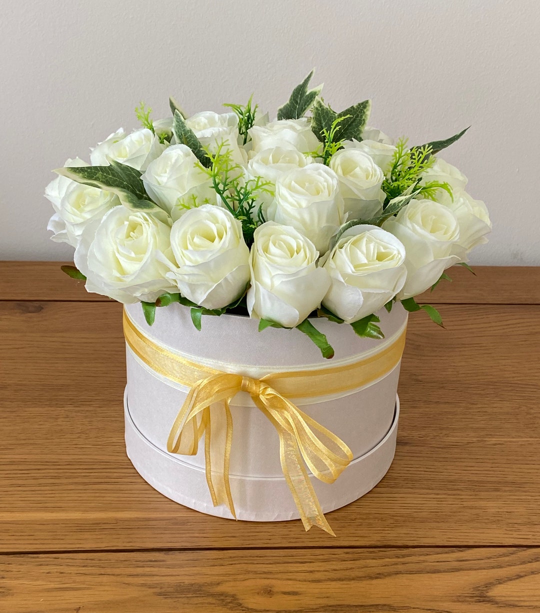 Artificial Hatbox Flower Arrangement Silk Flowers Gift Ivory Roses