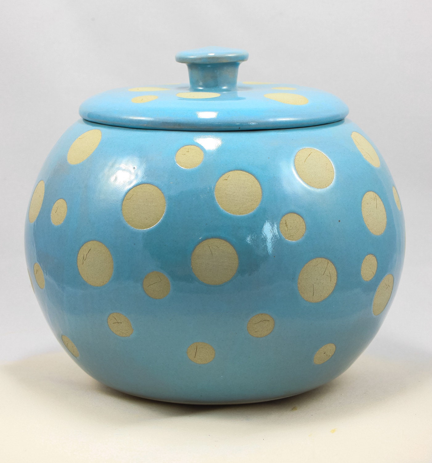 Iridescent Blue Vase With Lid Fun