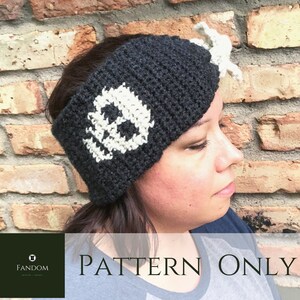 Halloween Crochet Pattern / Skull Ear Warmer Headband / Knot Tie Crochet Pattern / Yorick