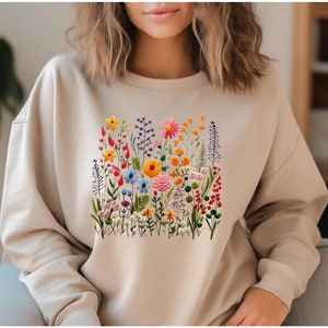 Wild Flowers hoodie Sweatshirt, wild Flower Sweatshirt, Botanical Pattern Sweatshirt,  Dtf print Flower Sweat hoodie