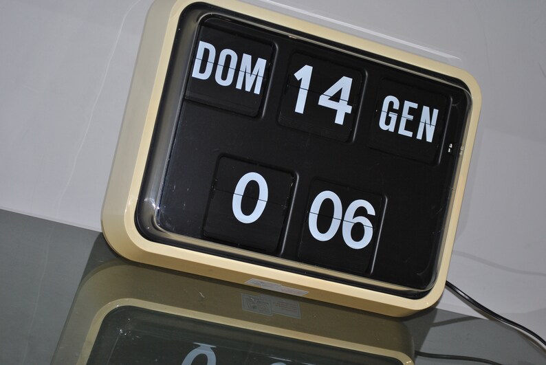 Twemco Calendar Flip Wall Clock Original Vintage Airport Working Complete With Pilot Board