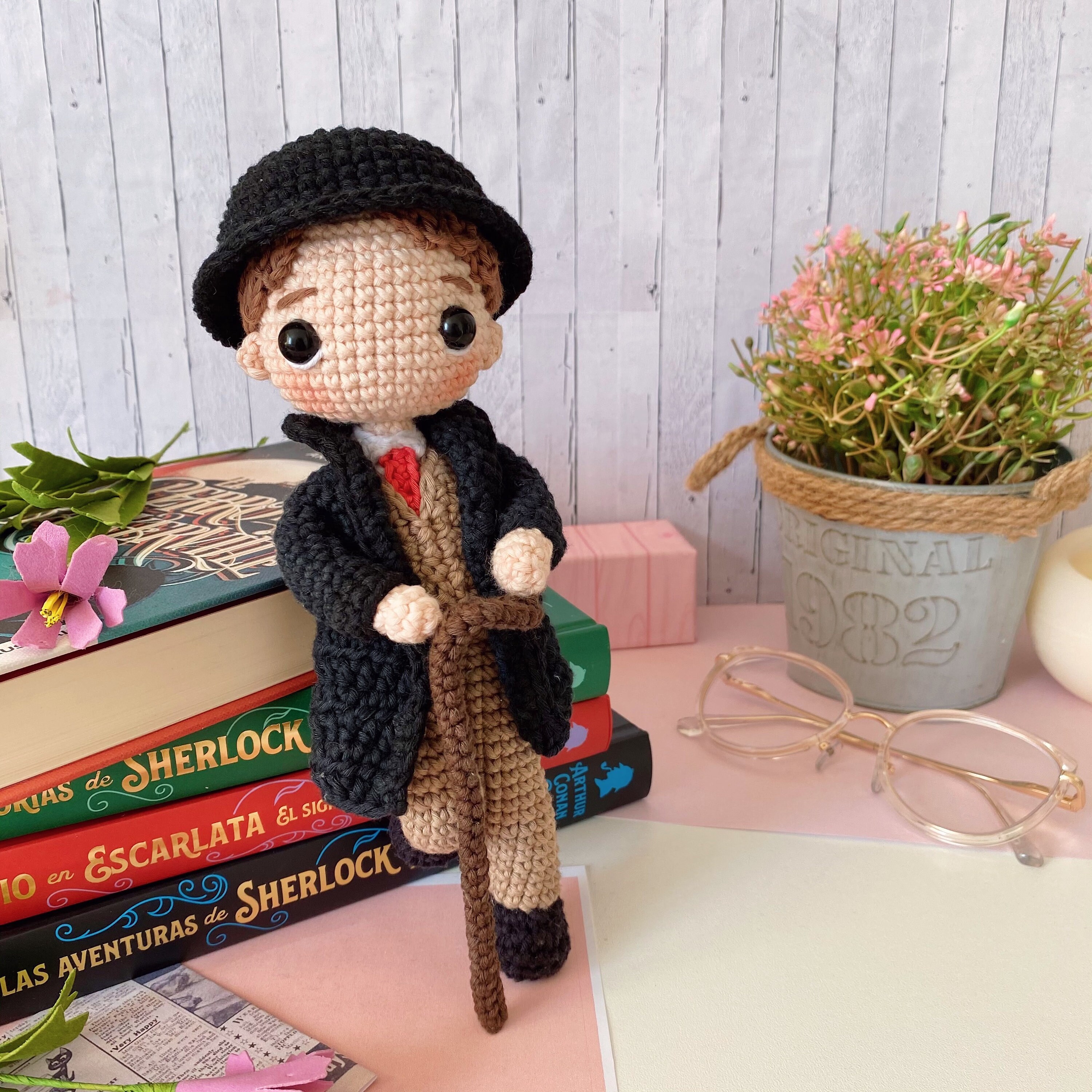Sherlock Holmes & Watson - PDF Crochet Pattern Doll Amigurumi