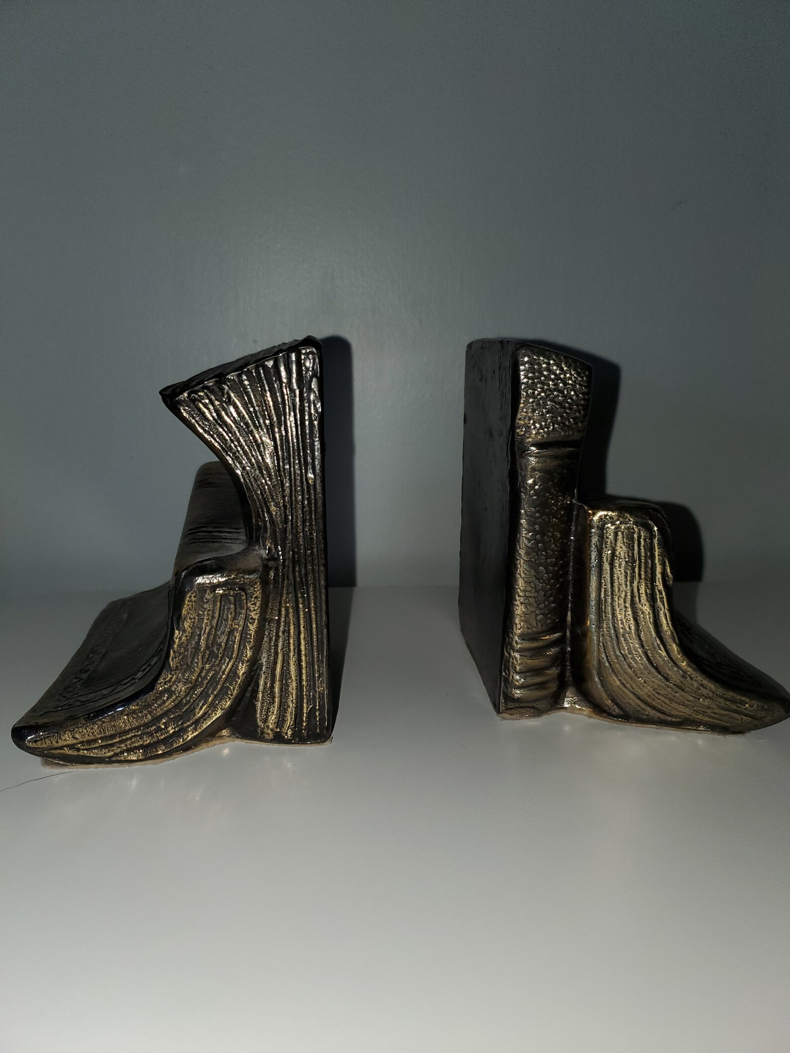 Beautiful vintage bookends/home decor/Vintage brassy book Etsy