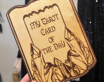 Tirada de una carta del tablero del tarot