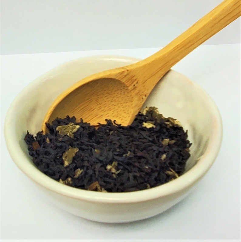 Blackberry Flavored Loose Leaf Tea image 1