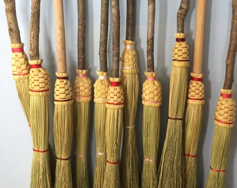 Cobweb broom (woven cap design)