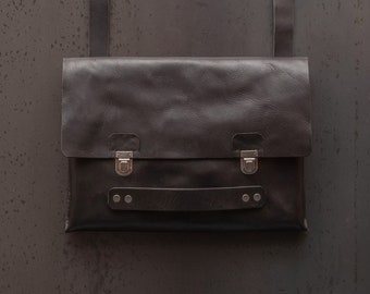 Vintage Handmade Italian Leather Shoulder bag , Minimal purse , woman bag , Full grain Italian leather shoulder bag , Handmade in Italy