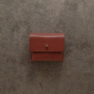 Funda de cuero para película de 120/35 mm, con capacidad para 3 rollos, cosida completamente a mano. Portapelículas, Estuche de cuero para película. Hecho a mano en Italia.
