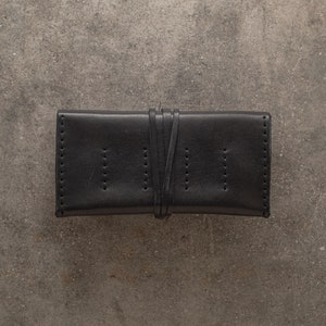 leather 120 / 35mm film pouch storing and transporting 5 rolls, entirely hand-stitched. Film holder , Film leather case Hand made in Italy image 4