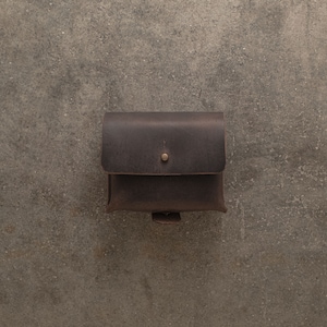 leather 120/35mm film pouch storing and transporting 3 rolls, entirely hand-stitched. Film holder , Film leather case Hand made in Italy