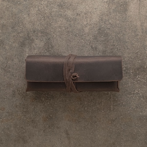 Tuscany leather 35mm film pouch storing and transporting 5 rolls, entirely hand-stitched. Film holder , Film leather case Hand made in Italy