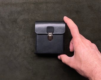 Porte-film Instax Square en cuir cousu main, cuir Toscane noir