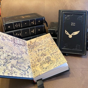 革装の魔法使いの魔法の本セット、革の香り、黒のラムスキン、金箔の魔法の図書館、ハリー、手作りの工芸品、手作りのポッターアート