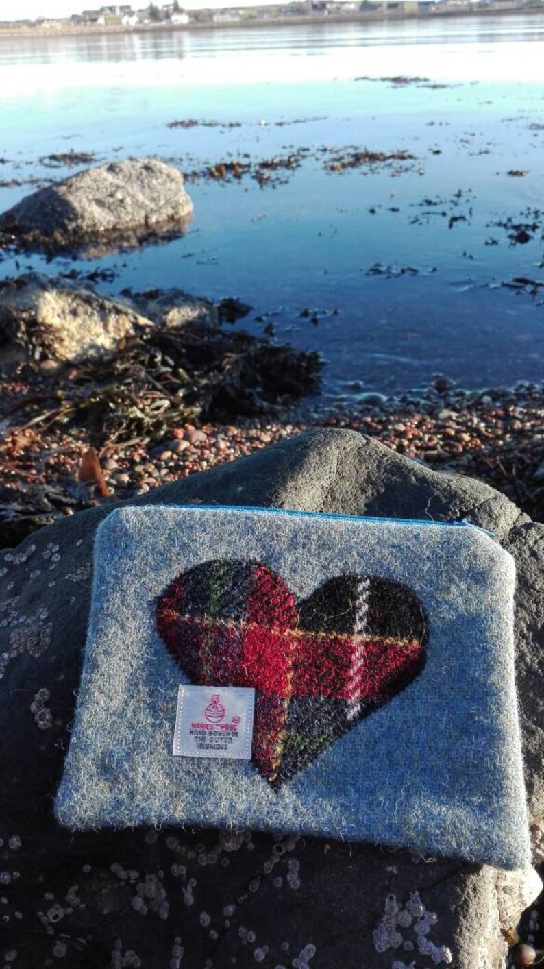 Harris Tweed pouch with Tartan Harris Tweed heart