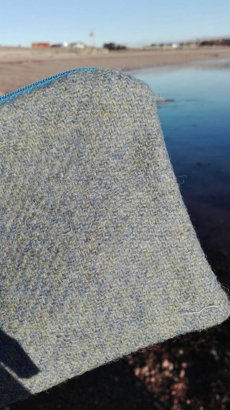 Harris Tweed pouch with Tartan Harris Tweed heart