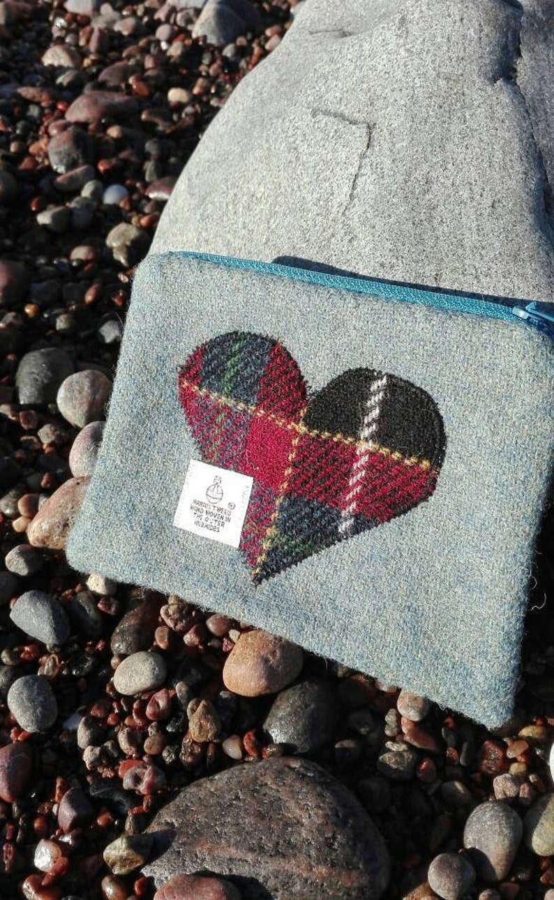 Harris Tweed pouch with Tartan Harris Tweed heart