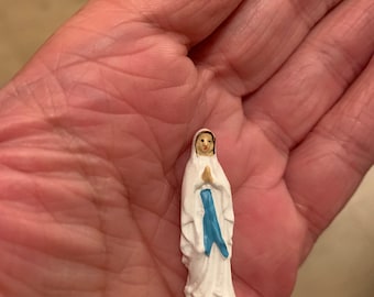 Miniature madonna 3 cm statue polyresin