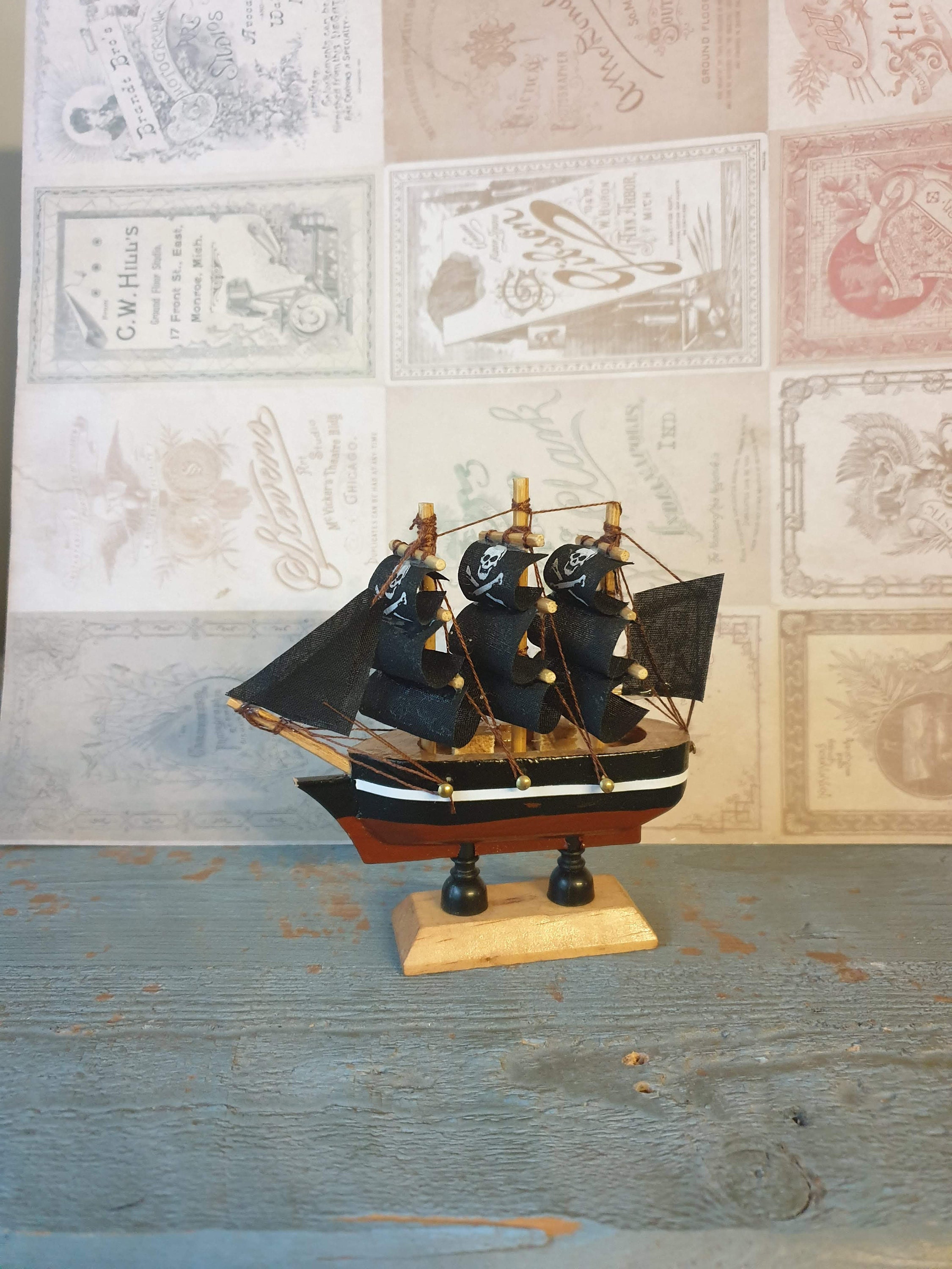 木製のミニチュア海賊船 - スケールモデル船ボート航海 - Etsy 日本