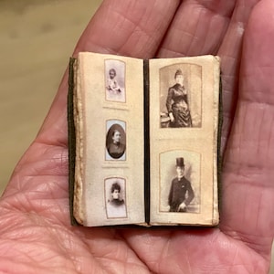 1 Miniatur 1:12 offenes Fotoalbum Victorian Buch für das Puppenhaus, Fotoalbum Buch Vintage Stil