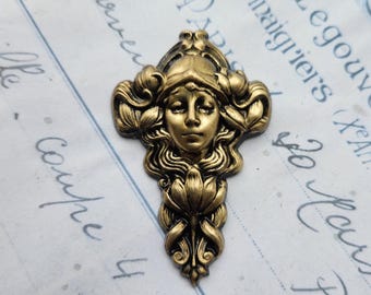 Wall decoration baroque victorian lady - antiqued brass