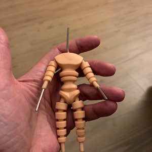 Adjustable body for doll making 1:12