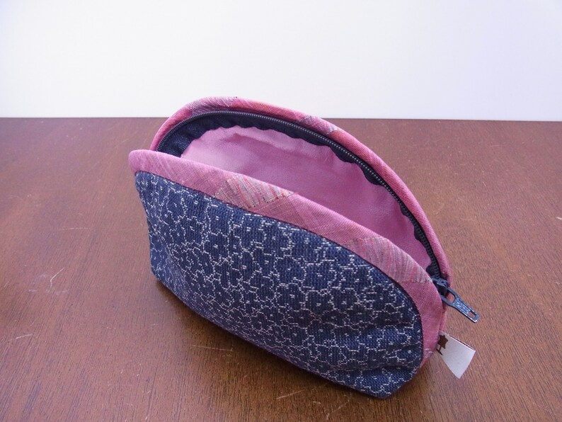 Handmade Accessory Case made of Japanese antique kimono fabric navy /& red
