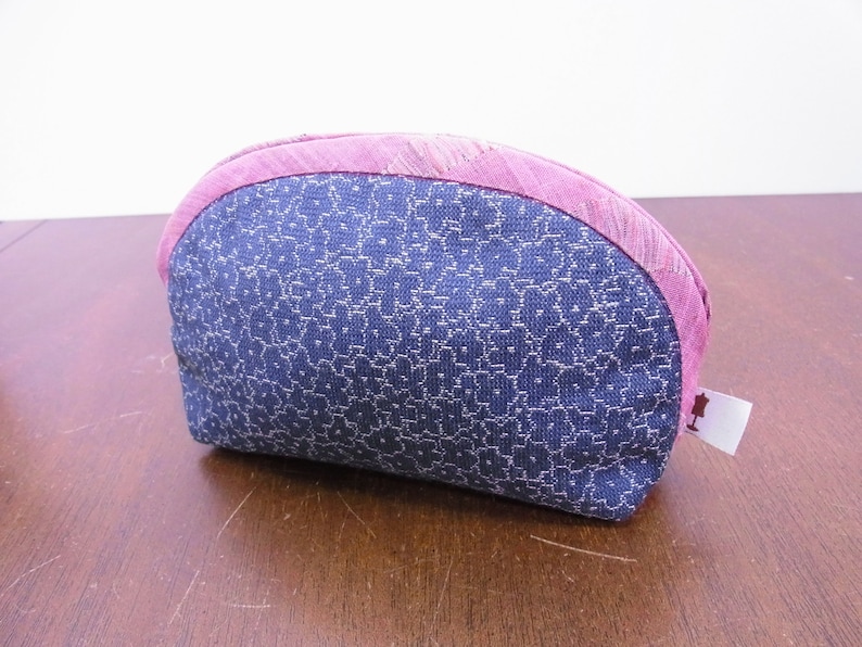 Handmade Accessory Case made of Japanese antique kimono fabric navy /& red