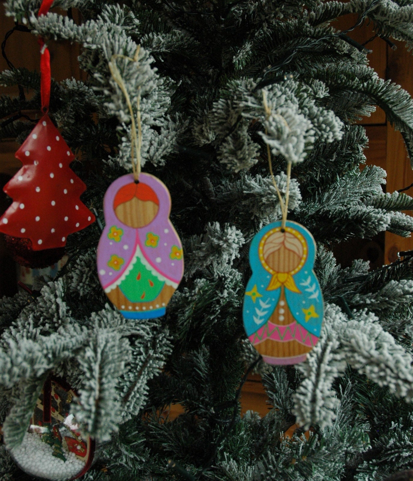 Lot de 2 Décorations Noël Poupées Russes à Suspendre en Bois Massif