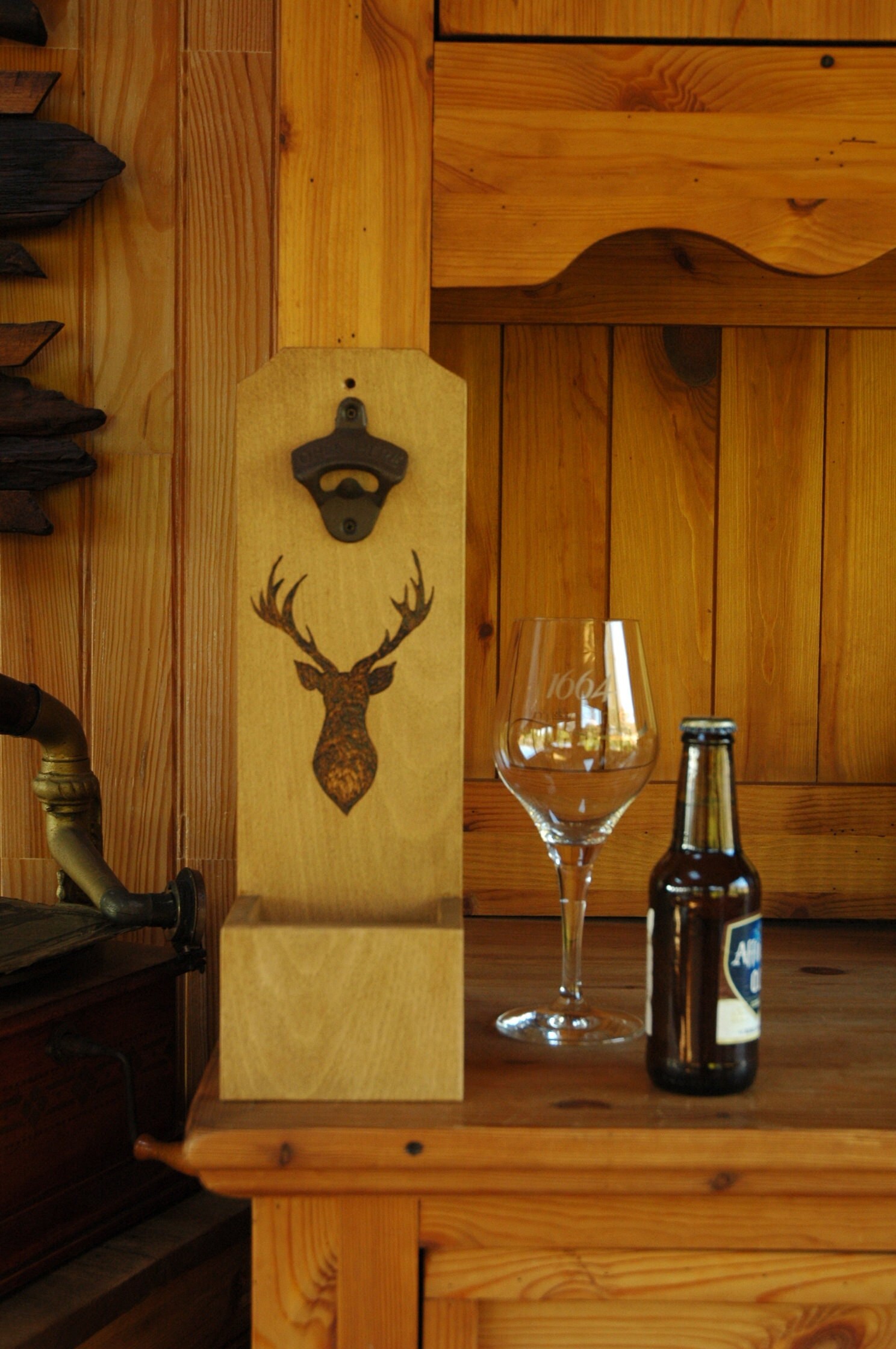 Décapsuleur Mural ou de Table en Bois Massif Tête Cerf