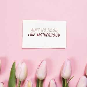 Carte de fête des mères Punny Drôle N’est pas une capuche comme la maternité Carte brodée à la main pour maman garçon maman