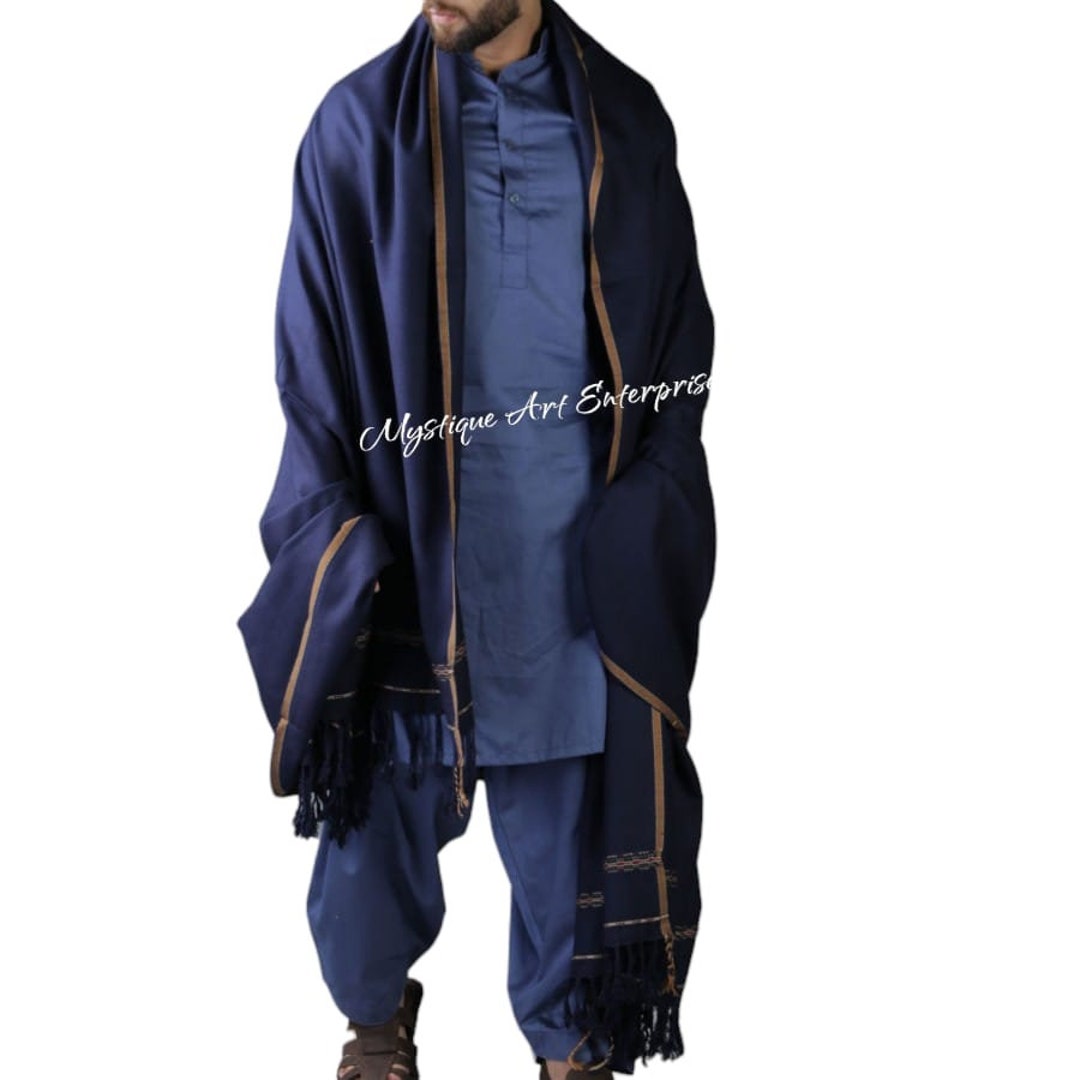 chitrali woolen shawl