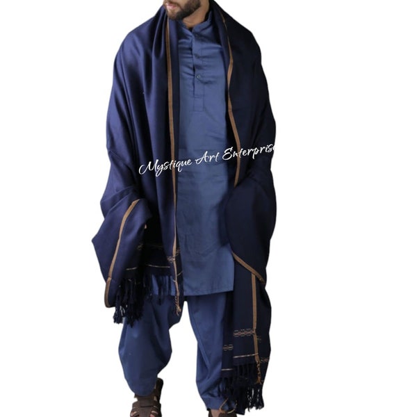 Châle pakol chitrali fait à la main pour hommes châle d’hiver du Pakistan Navy Blue Pure Acro-Woolen Dhussa hommes châle Authentique Méditation Châle Patu