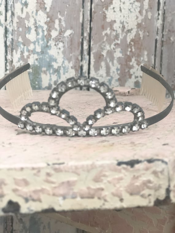 Stunning vintage tiara/shabby chic french brocante