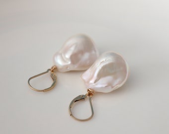 Baroque pearl earrings, white pearl earrings, metallic high luster baroque pearl earrings, 14k gold filled lever back earrings.