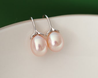 Pink pearl earrings, freshwater cultured pearl earrings, high luster pearl earrings, S925 hook earrings.