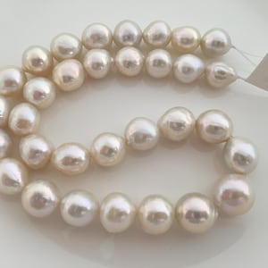 Filo di perle Edison bianche metallizzate, perle coltivate d&#39;acqua dolce ad alta lucentezza, perle Edison bianche rugose da 11,5-14,5 mm. EX71