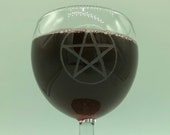 pentagram wine glass, pentacle goblet, hand engraved, pagan Wiccan gift, handfasting Litha midsummer, Summer solstice, coasters available