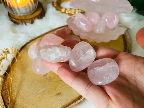 Pierre roulée de Quartz Rose Naturel du Brésil