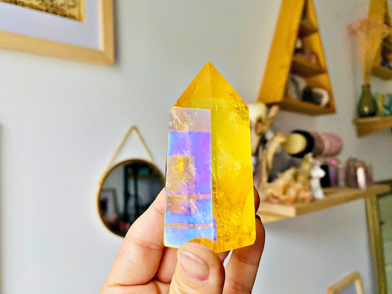 Pointe de Cristal de Roche Aura Solaire (Jaune) pour Lithothérapie et Reiki, Chakras