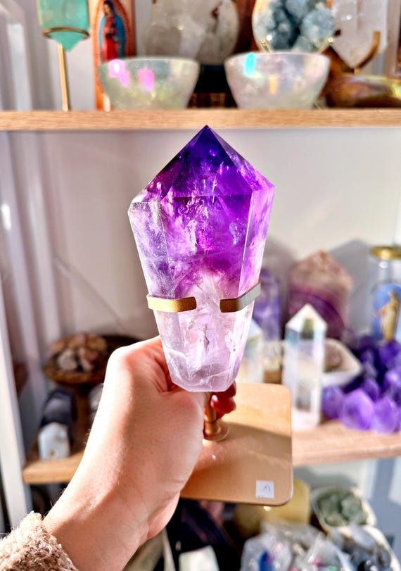 Améthystes sur trépied - Diamond shape Crystal