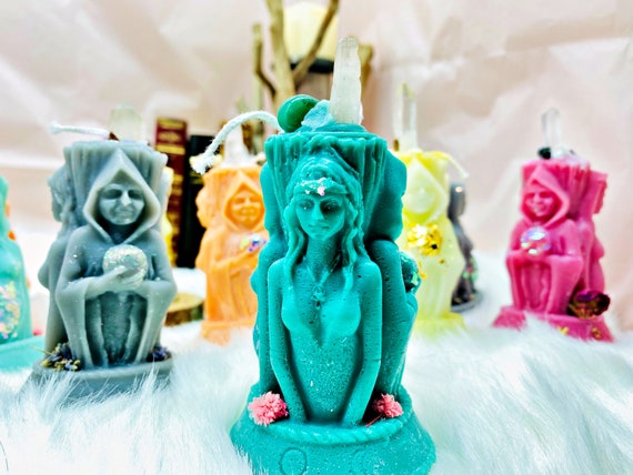 Bougie Astrologique "3 Féminins sacrés" Vegan et artisanale avec Cristaux Naturels