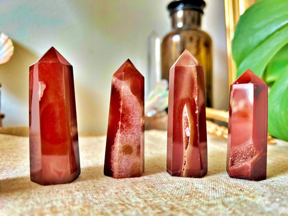 Petites Pointes de Cornaline – À choisir sur photo